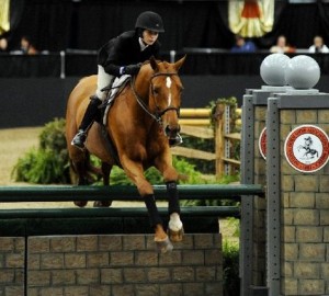 Zazou Hoffman used local member shows to qualify for the Maclay finals, which she won on OCt. 31, 2009